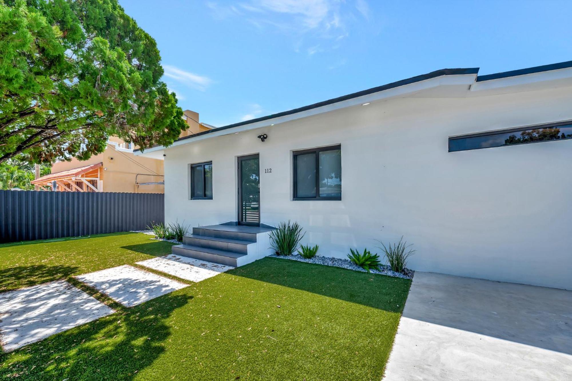 Villa Lux Modern 4br With Pool In Miami