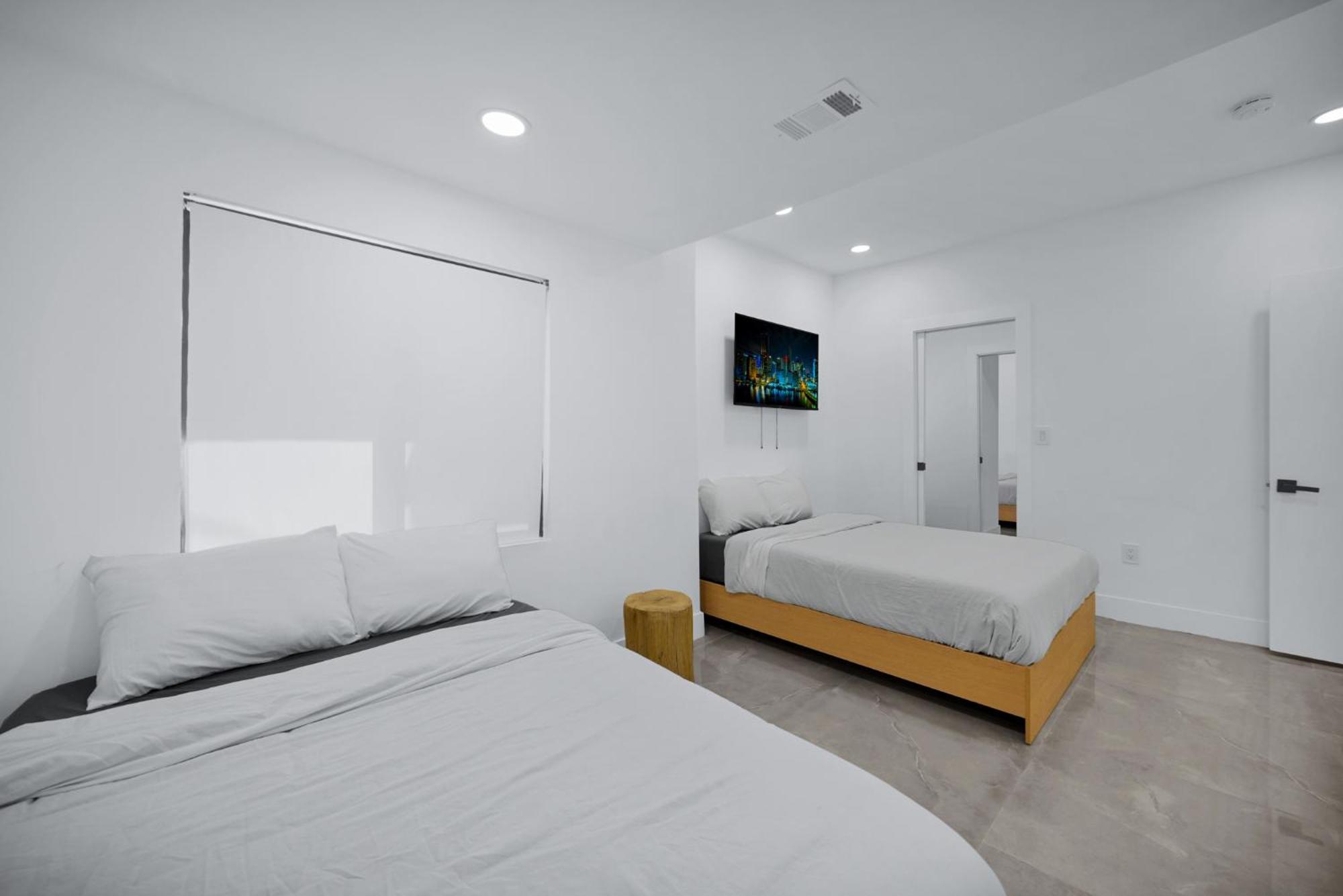 Villa Lux Modern 4br With Pool In