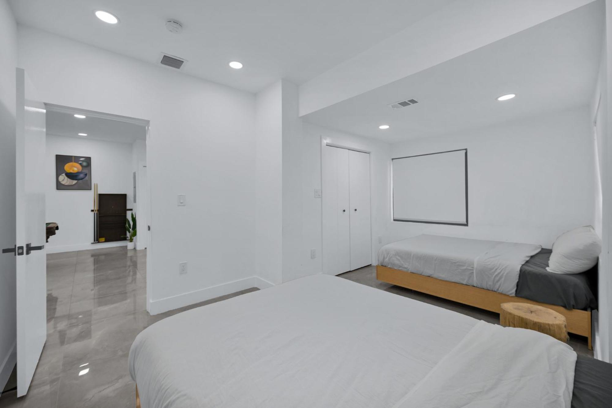 Lux Modern 4br With Pool In Miami